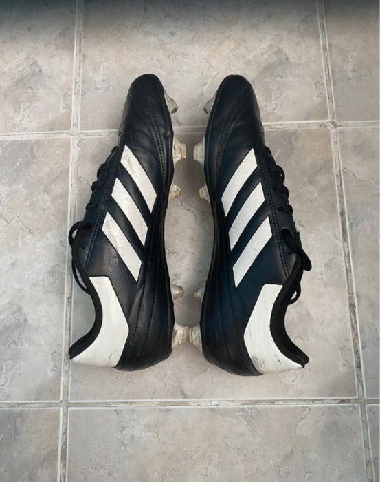 Ghete de Fotbal Adidas
