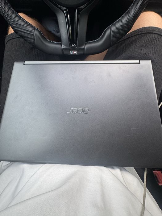 vand laptop aspire 7 negociabil