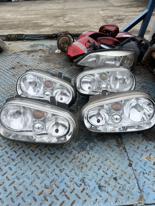 Far stanga dreapta vw golf 4