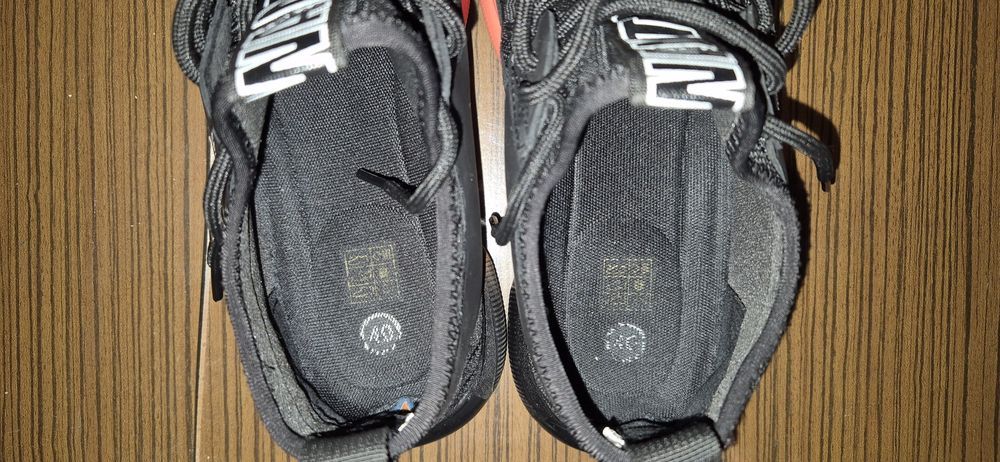 IWANTCHOO работни обувки с метално бомбе