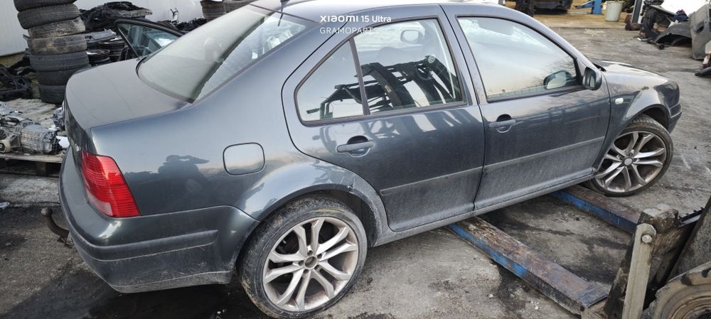 Volkswagen Bora 1.6 16V на части