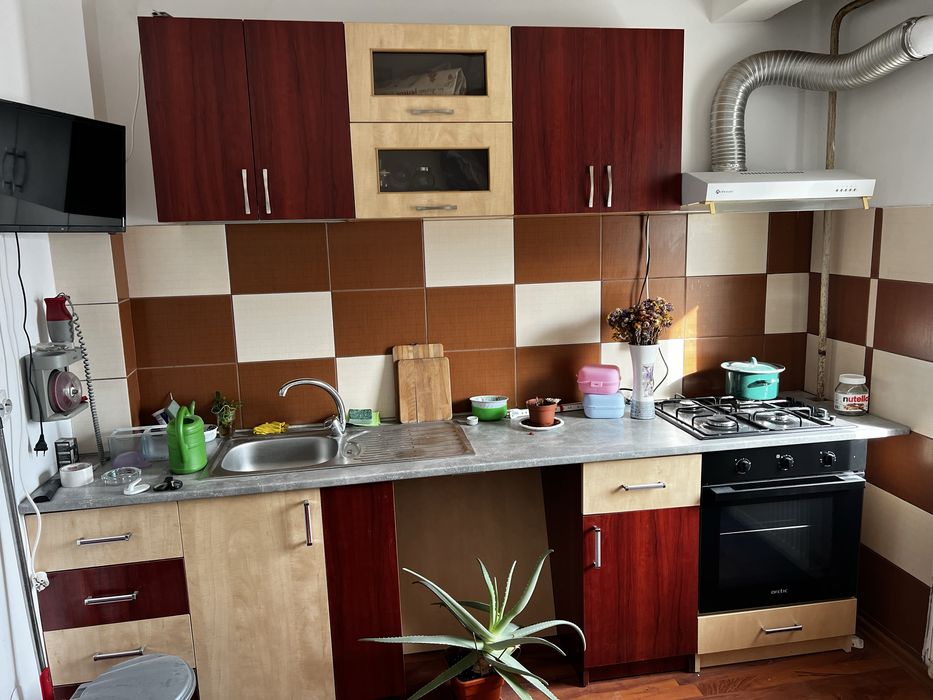 3 camere, etaj 3/4, langa parcul tineretului