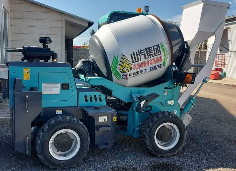 Бетономешалка, автобетоносмеситель с самозагрузкой JBC-18 2025 г.