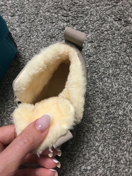 Продам ботиночки