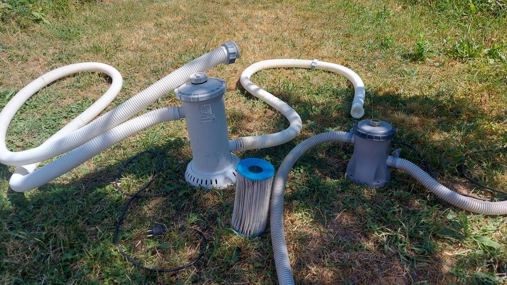 Помпи за басейн малка и голяма