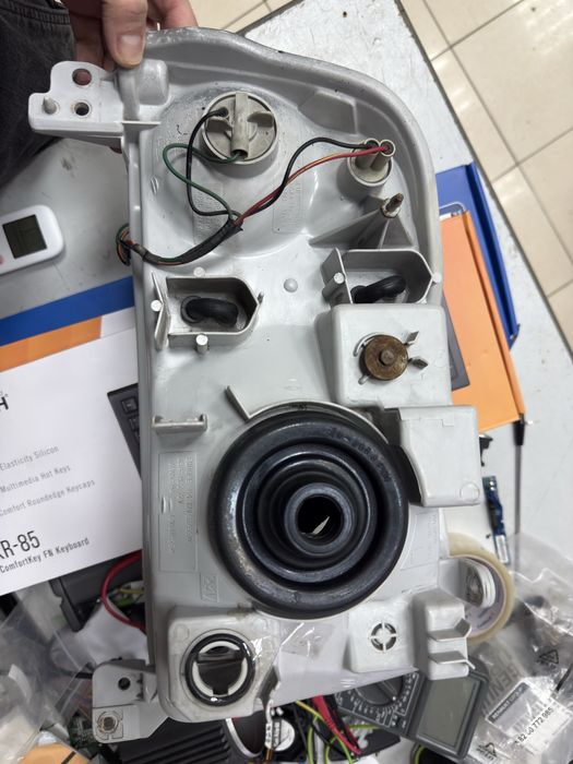 Фарове Suzuki Grand Vitara 1998-2005