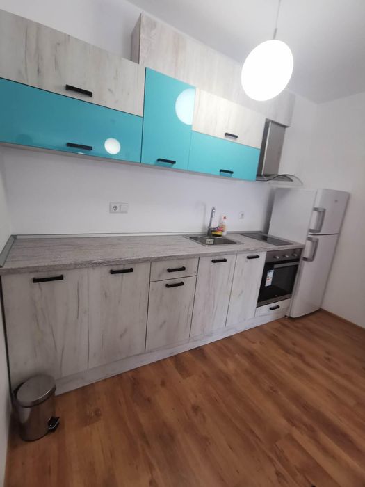 Дава се под наем Двустаен апартамент в Бургас, Славейков - 80 кв.м за 510 € - Снимка #2