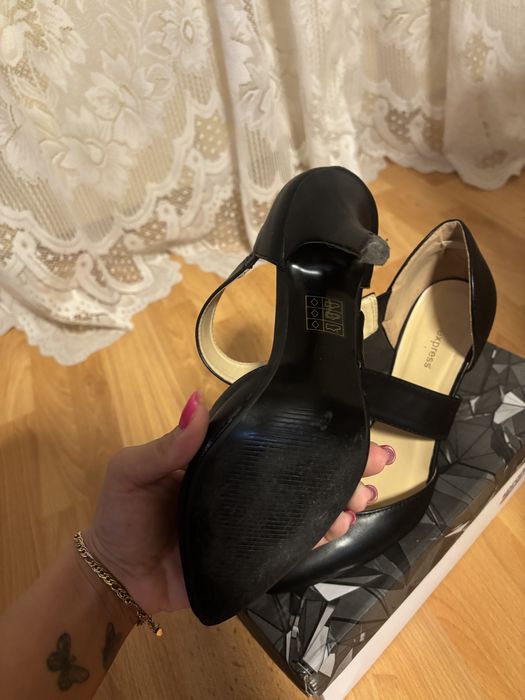 Черни високи обувки 37 номер