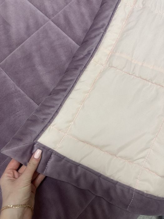 Покрывало с подушками бархатное