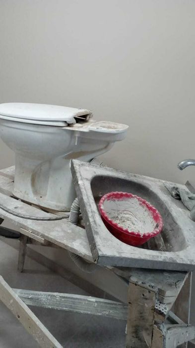 Унитаз для стройки во время ремонта