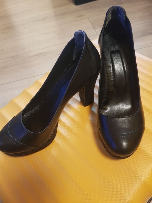 Дамски обувки от естествена кожа