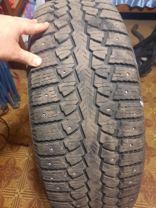 Продам зимнюю резину MAXXIS 265/70 R16