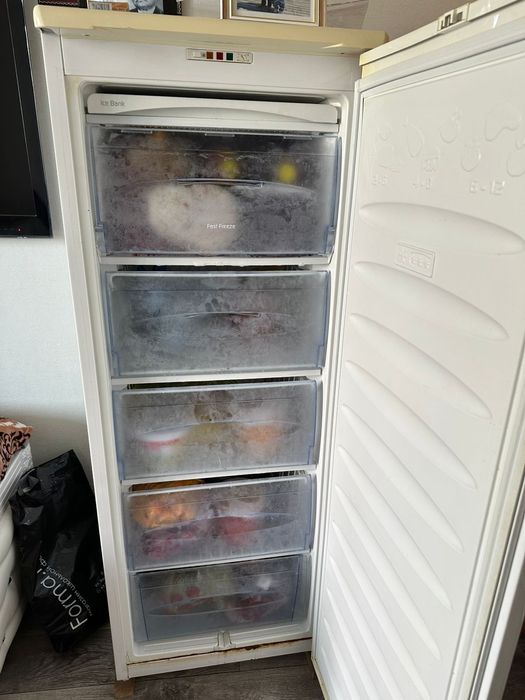 Продаётся морозильник