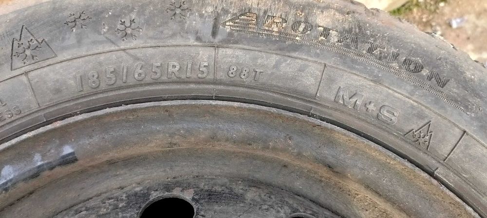 Продавам джанти с гуми