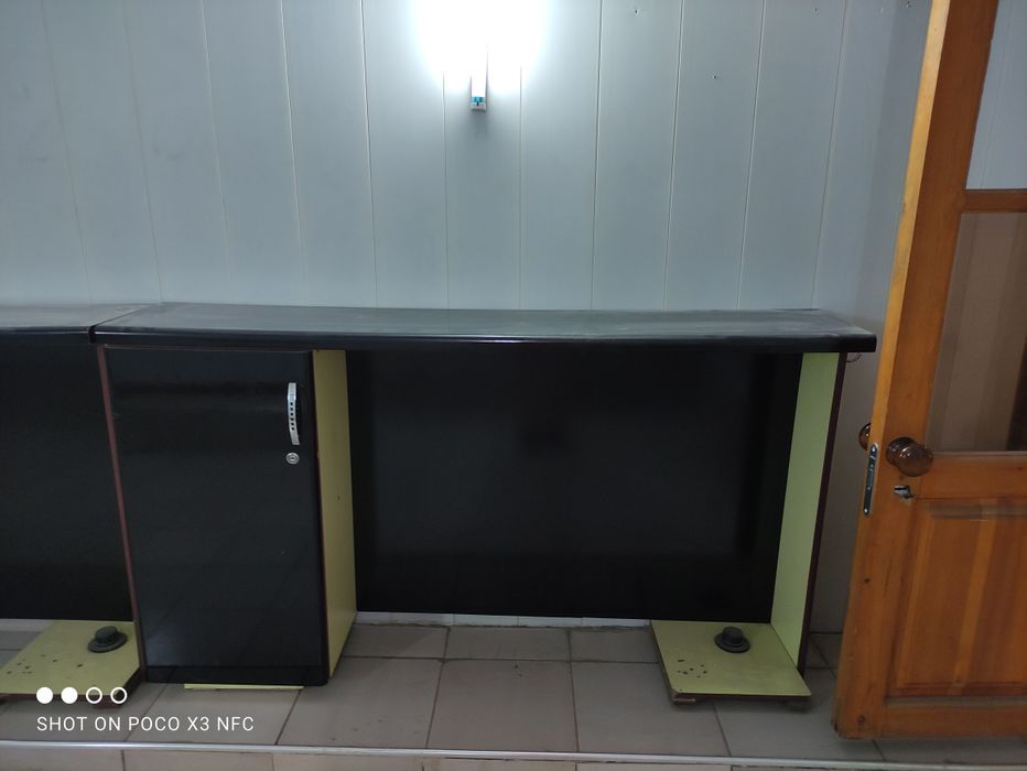 Стол, парикмахерское оборудование, письменный стол