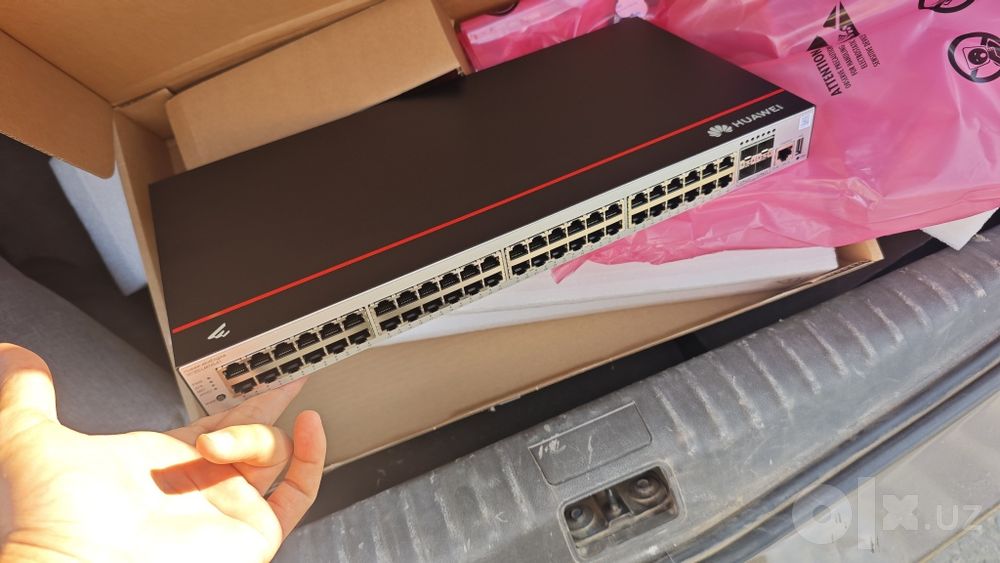 Huawei S5735S-L48T4S-A1 — 48 portli Gigabit PoE Switch
Huawei S5735S-L