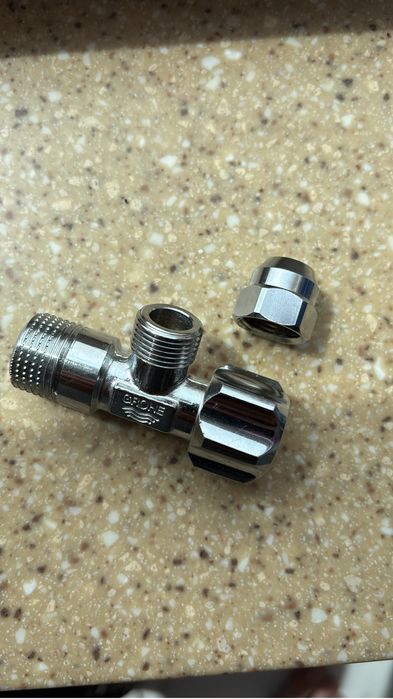 Угловой вентиль GROHE 1/2″-3/8″