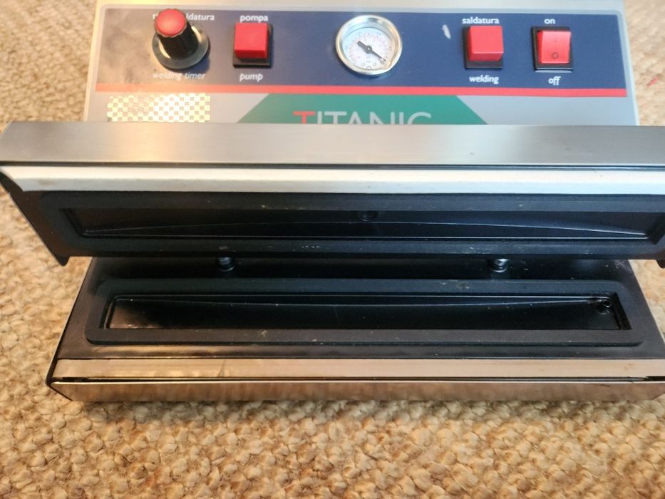 Aparat de vidat profesional Titanic