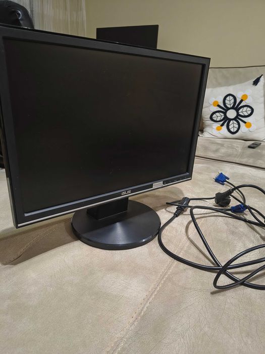 Монитор Asus 19 инча