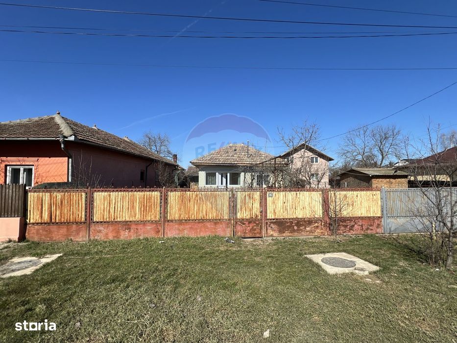 Oferta! Vand casa pe teren mare la pret excelent - Gruiu IF