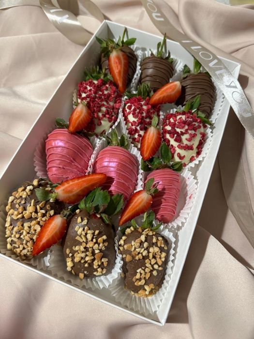 Клубника в шоколаде Ягоды в шоколаде