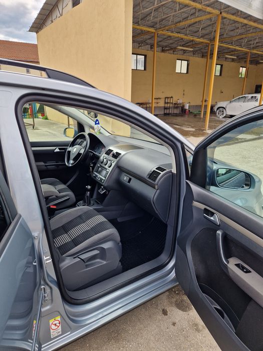 Vw Touran 1.9 tdi 2009 ,7 locuri