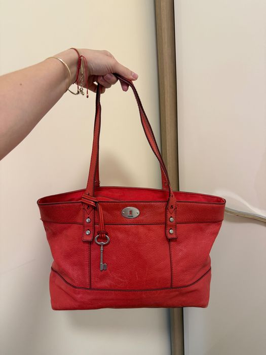 Дамска чанта на Fossil естествена кожа червена