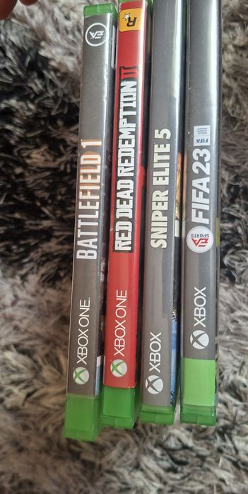 Vând jocuri xbox one