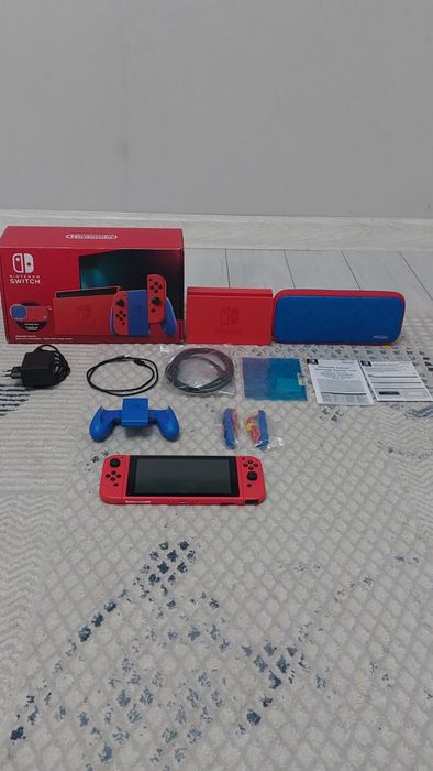 Продам Nintendo Switch 2-ая ревизия Mario edition