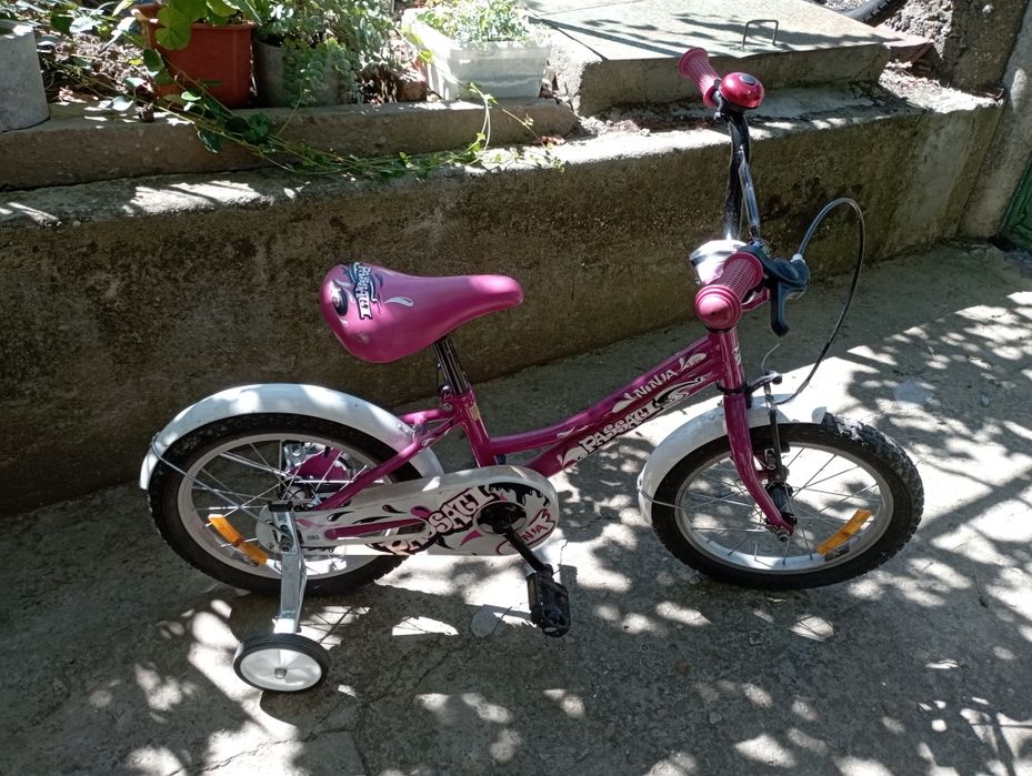 Детско розово колело .