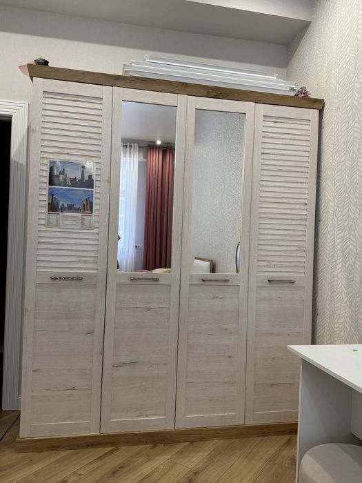 Шкаф распашной продам