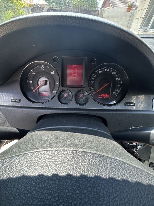 Vând Volkswagen Passat
