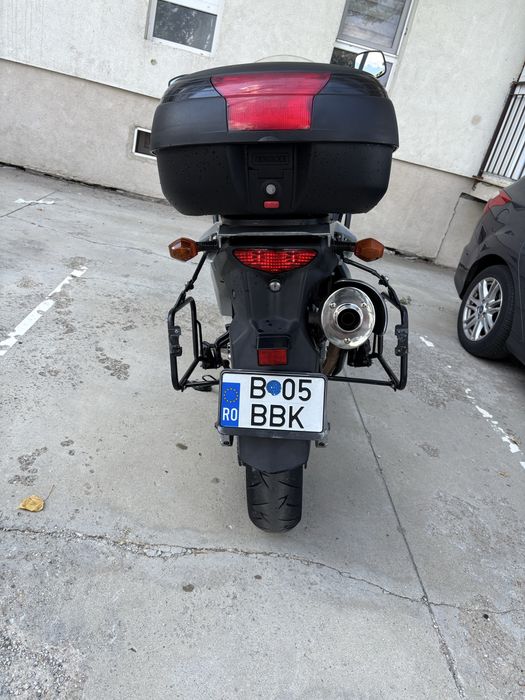 Suzuki V-Strom DL650 2004 - schimb -
