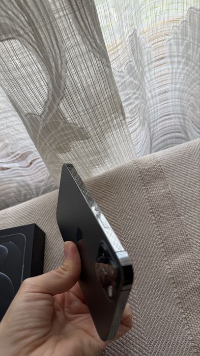 Смартфон Apple iPhone 12 Pro