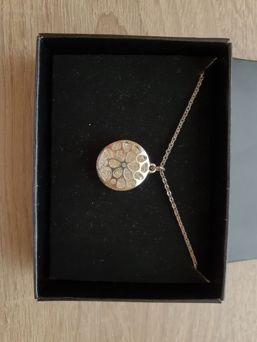 Комплект обици и колие от Avon