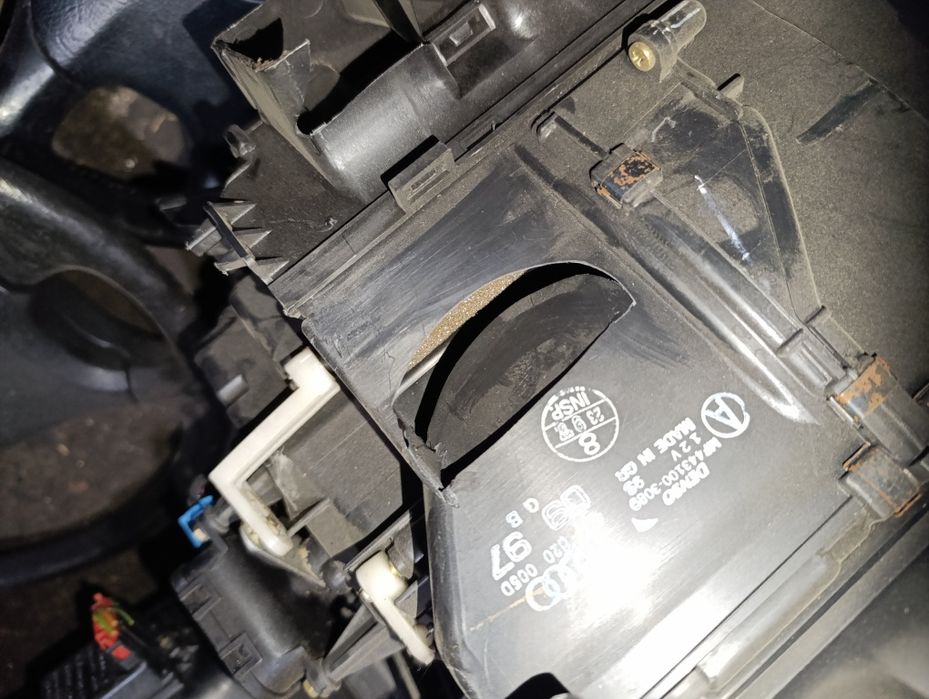 Корпус отопителя на Ауди А6С5