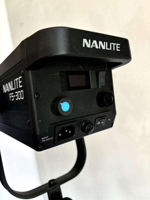 Комплект две светлини - Nanlite FS-300 / Nanlite FS-150 Daylight