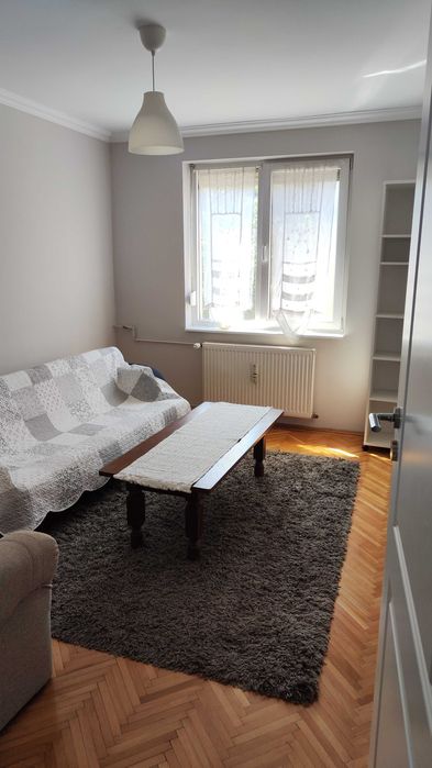 Dau in chirie apartament cu 2 camere frumos si luminos, ultracentral Oradea, str. Magheru, langa Facultatea de Drept