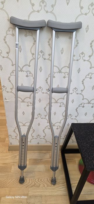 Отдам костыли бесплатно