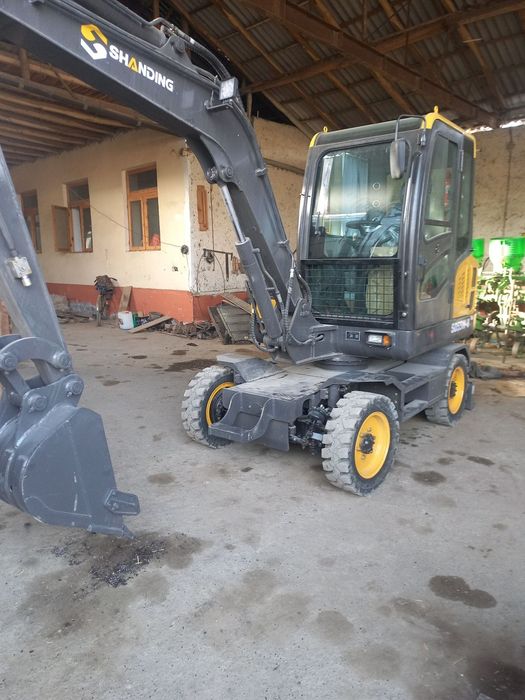 Шанди экскаватор новый