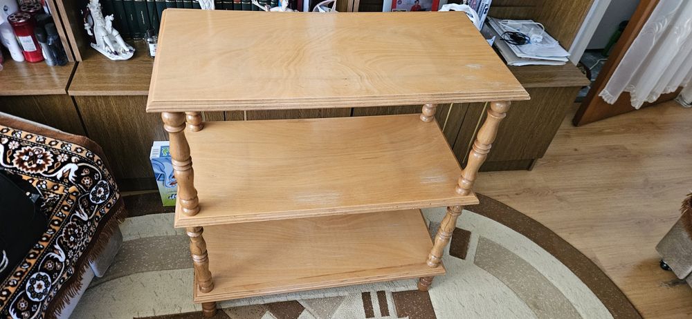 Măsuță cu 3 etaje