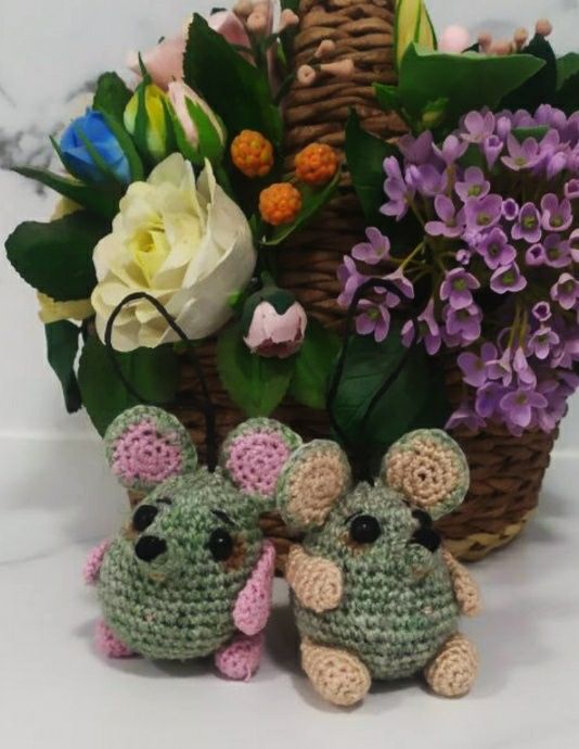 Брелоки  вязаные