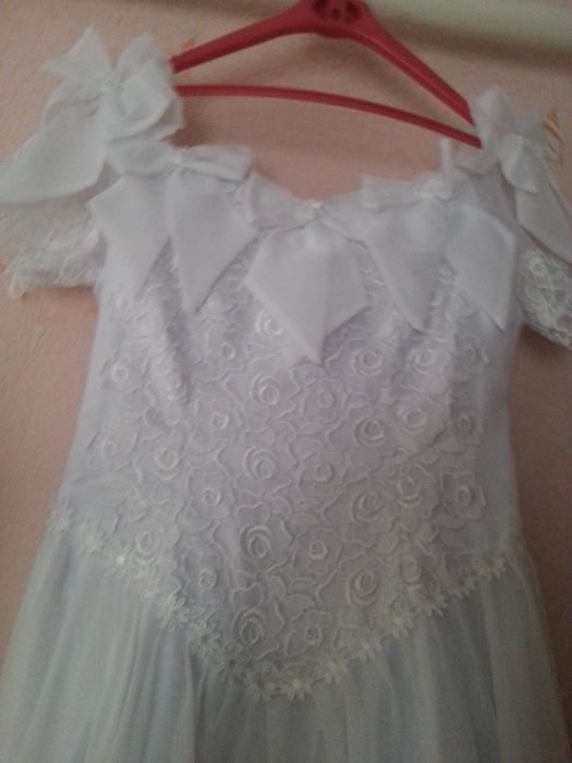 Свадебное платье декольте., 46-48р