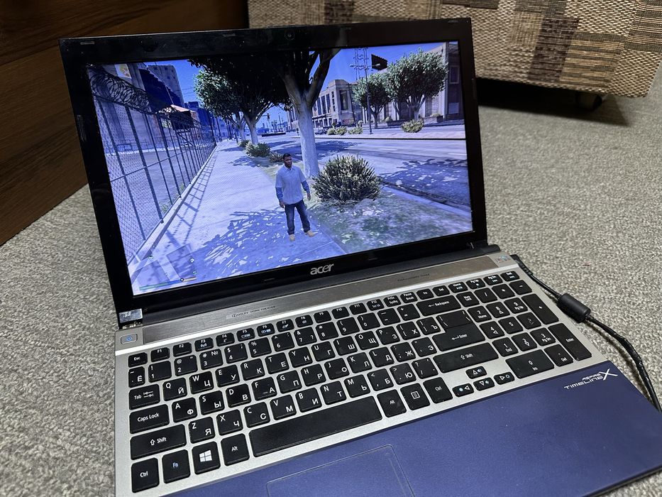 Ноутбук Acer CORE i5 + 4 ГБ ОЗУ