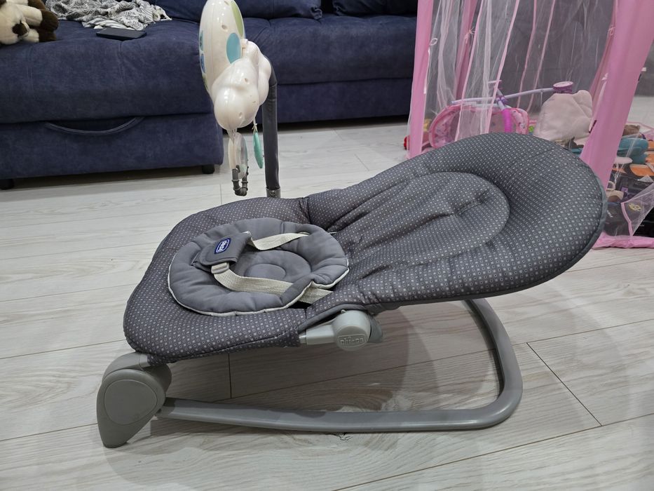 Детское кресло шезлонг chicco