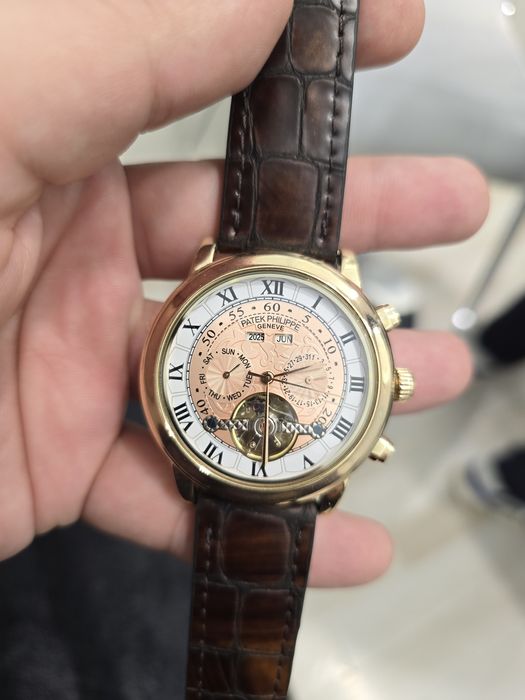 Строгие и стильные Патек Филип.
Золото 585 пробы.