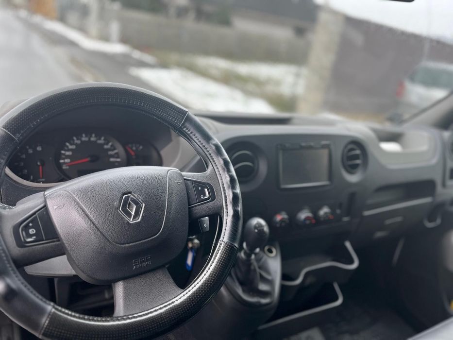 Vând  Renault Master prelată 2017 145 CP