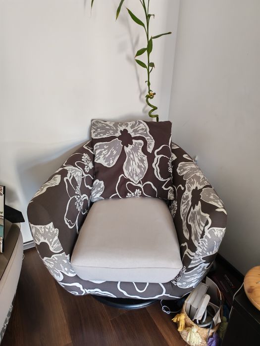 Set Canapea fotolii și masa  negociabil