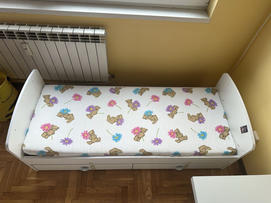 Детско легло с чекмеджета