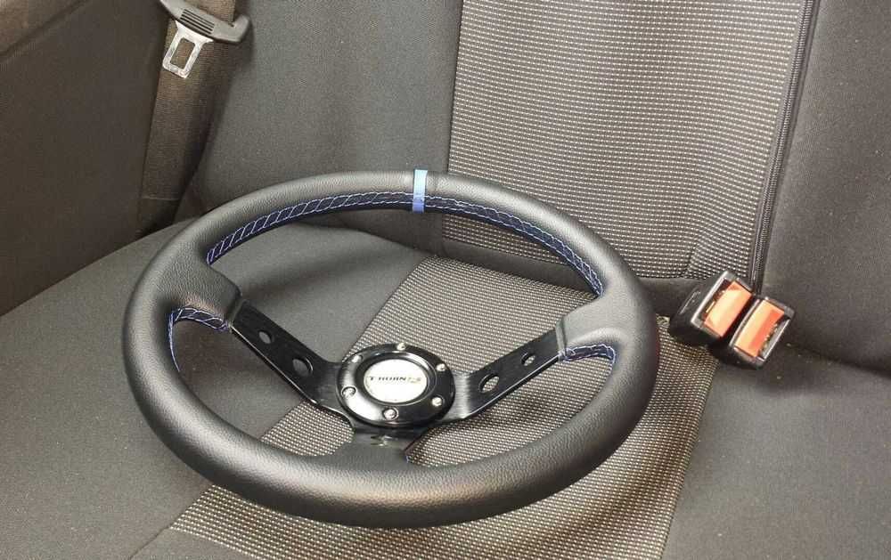 Спортен Волан Дълбок